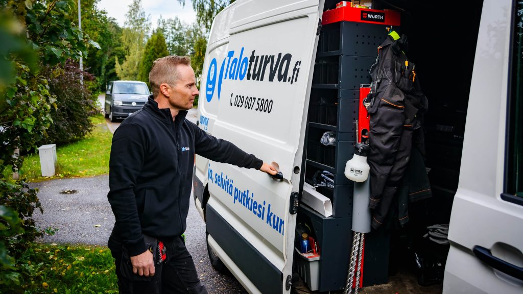 Miksi viemäri pulputtaa? Syyt ja ratkaisut