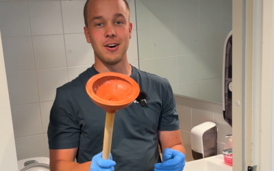 Karhupumpun käyttö kun viemäri tukkeutuu